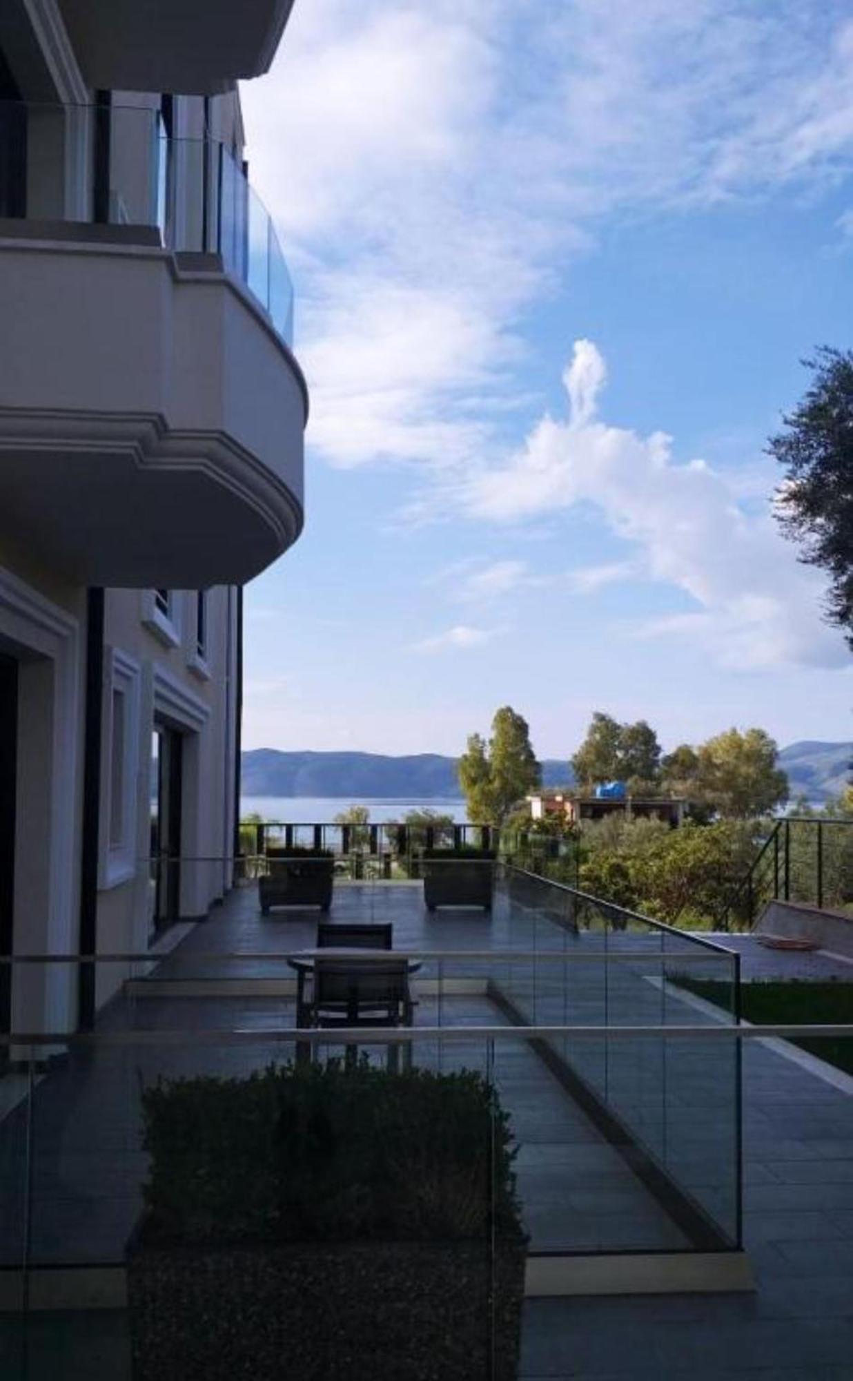 A&G Hotel Radhimë Exteriér fotografie