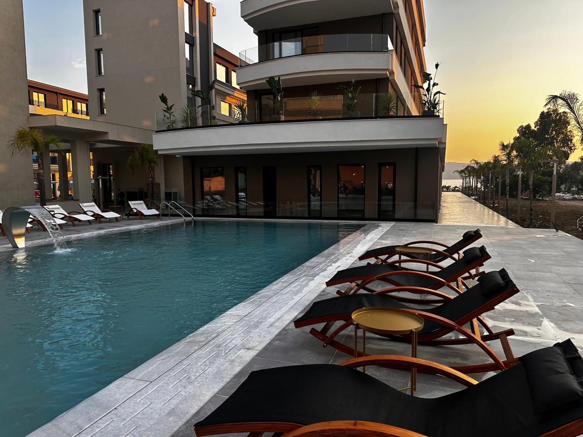 A&G Hotel Radhimë Exteriér fotografie