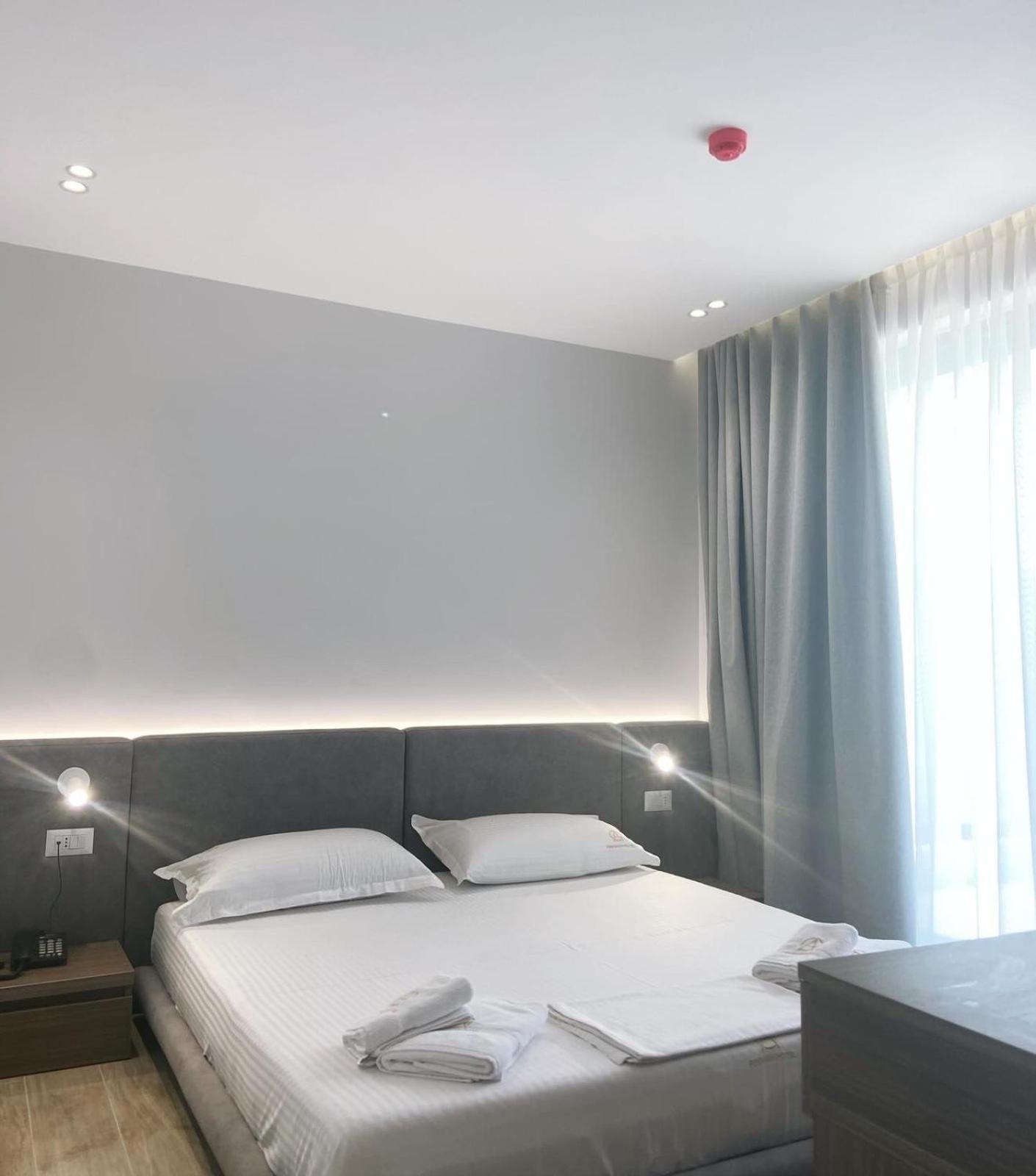 A&G Hotel Radhimë Exteriér fotografie